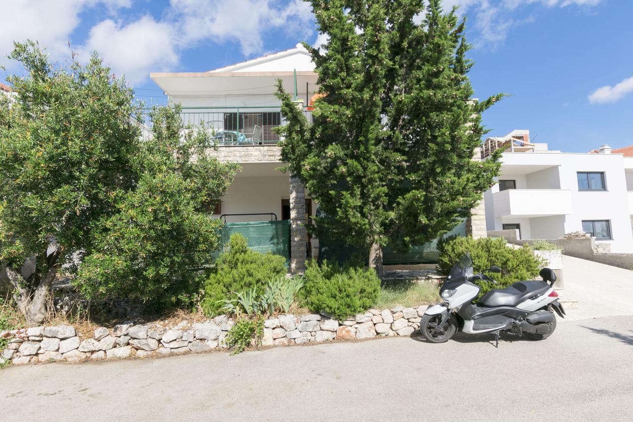 Apartments Ksenija Primosten Exterior photo